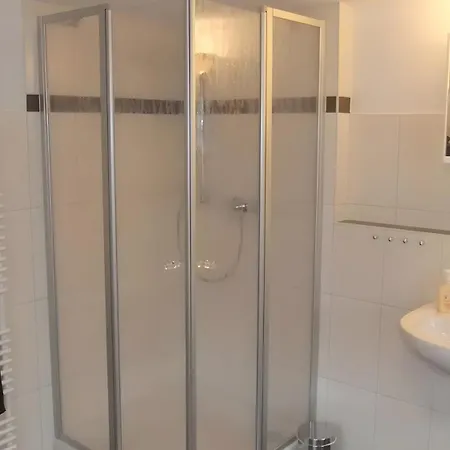 Fuer 12 Personen 180 M²