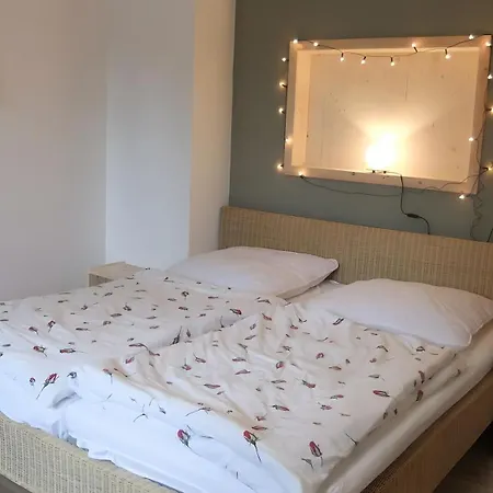 Fuer 12 Personen 180 M² *